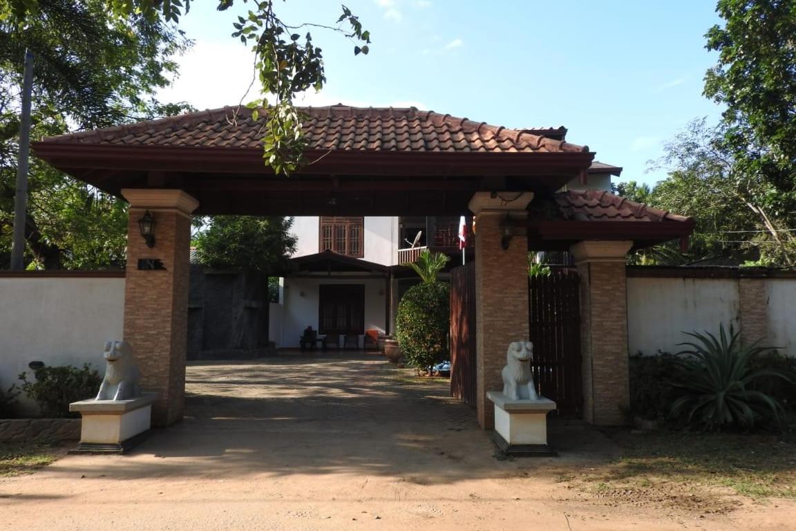 Yala Safari Village Maha Akurugoda Esterno foto